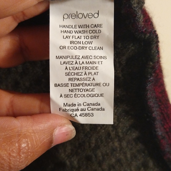 Preloved handcut 100% reclaimed wool cardigan - Picture 4 of 11